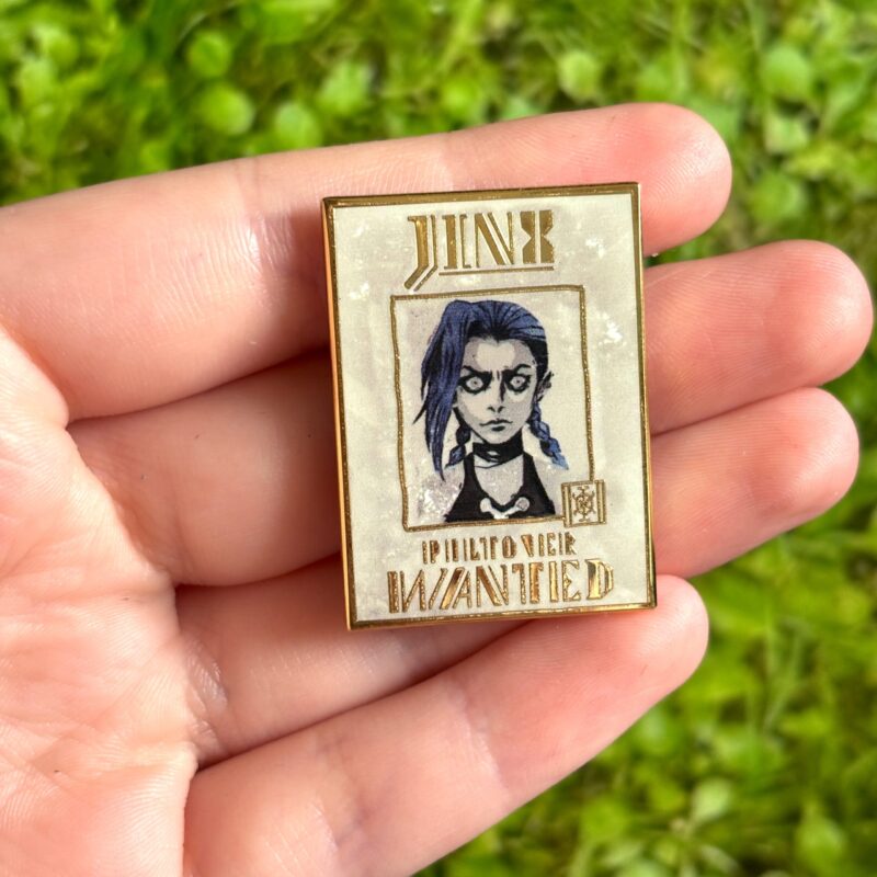 Przypinka Metalowa „Wanted Poster” - Inspirowana Jinx z Arcane